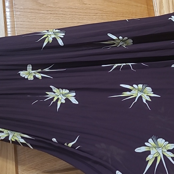 ☀️H&M eggplant chiffon long skirt ✨️ perfect for spring! - Picture 3 of 6